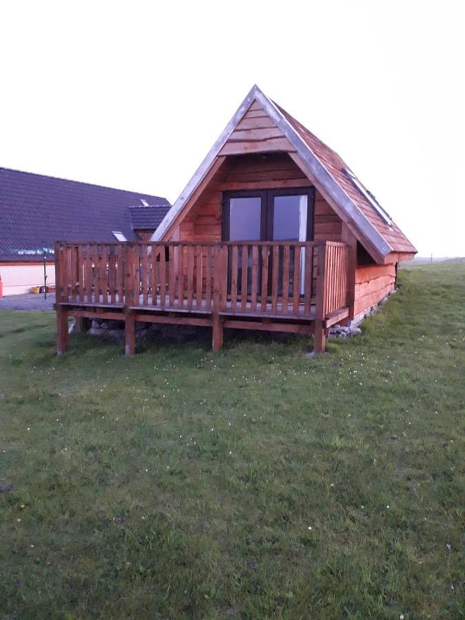 Swan View Lodge - North Uist ロッホマディー エクステリア 写真
