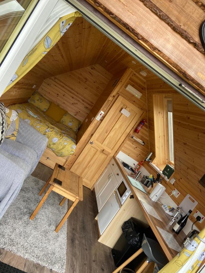 Swan View Lodge - North Uist ロッホマディー エクステリア 写真